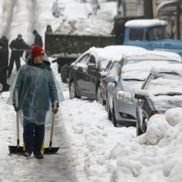 Шаг вперед: в Киеве коммунальщики начнут плавить снег