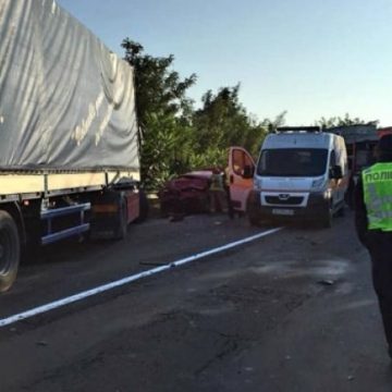 Смертельное ДТП под Ужгородом: на трассе столкнулись три авто, есть жертвы