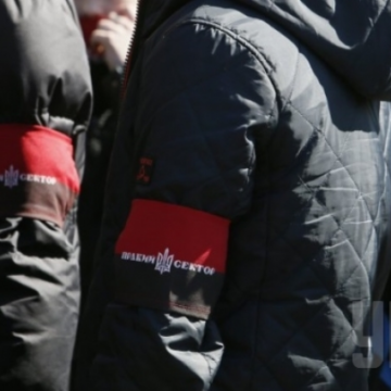Лидер «Правого сектора» подтвердил уход добровольцев с Донбасса