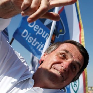 Президентские выборы в Бразилии выиграл ультраправый политик Жаир Болсонару