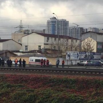 В Киеве поезд сбил насмерть человека