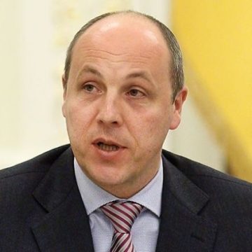 Верховная Рада не будет реагировать на «выборы» на Донбассе, — Парубий