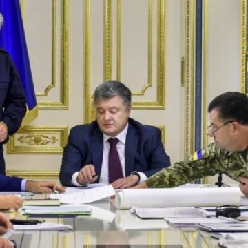 Украина создала систему вооруженных резервов для обороны морей, — Порошенко