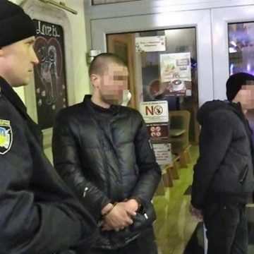 Появилось видео ограбления АЗС в Киеве