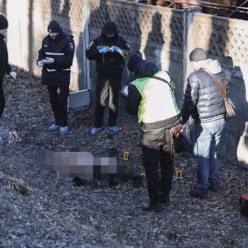 В Киеве нашли тело голой женщины в канаве