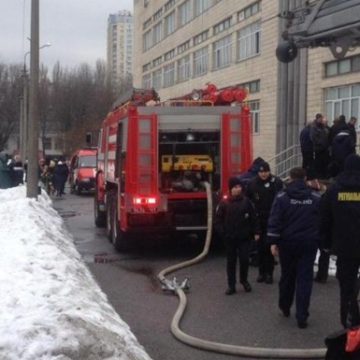 В Киеве эвакуировали университет из-за пожара