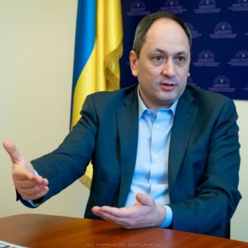 Россия создает коалицию непризнанных «республик» и разворовывает украинские недра — министр