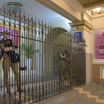 В столичной полиции отрицают захват кинотеатра Киев